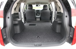 Mitsubishi Shogun Sport Commercial load space